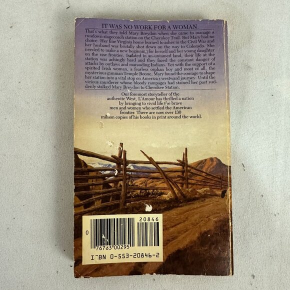Louis LAmour The Cherokee Trail Paperback 1982 Bantam Book Western Fiction - Picture 2 of 3